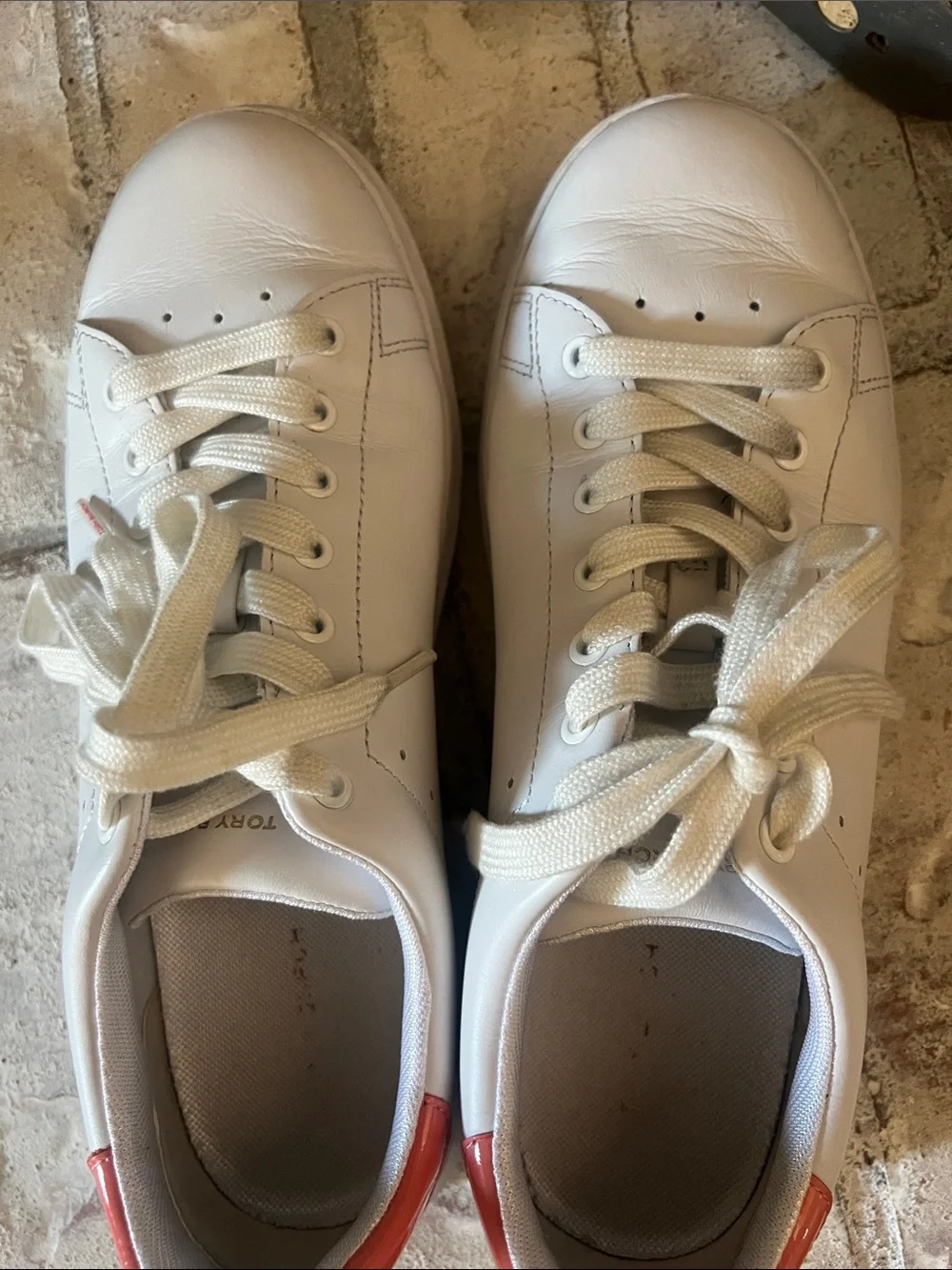 Tory Burch White Leather Sneakers with Coral Heel Accent sz 9.5 M